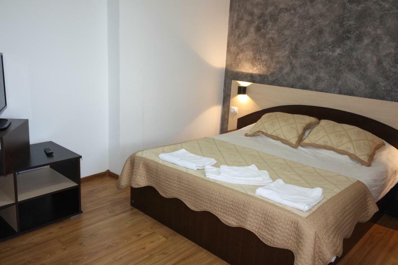 Perla Muntilor Hotell Ranca Exteriör bild