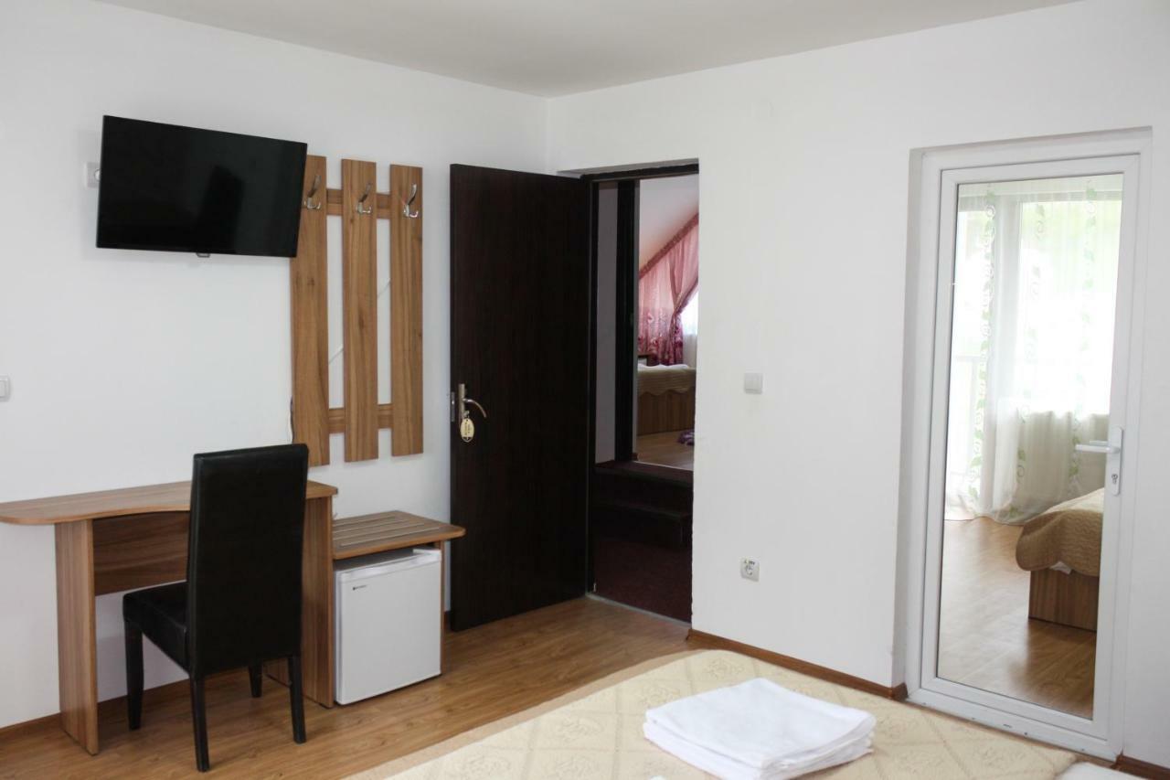 Perla Muntilor Hotell Ranca Exteriör bild