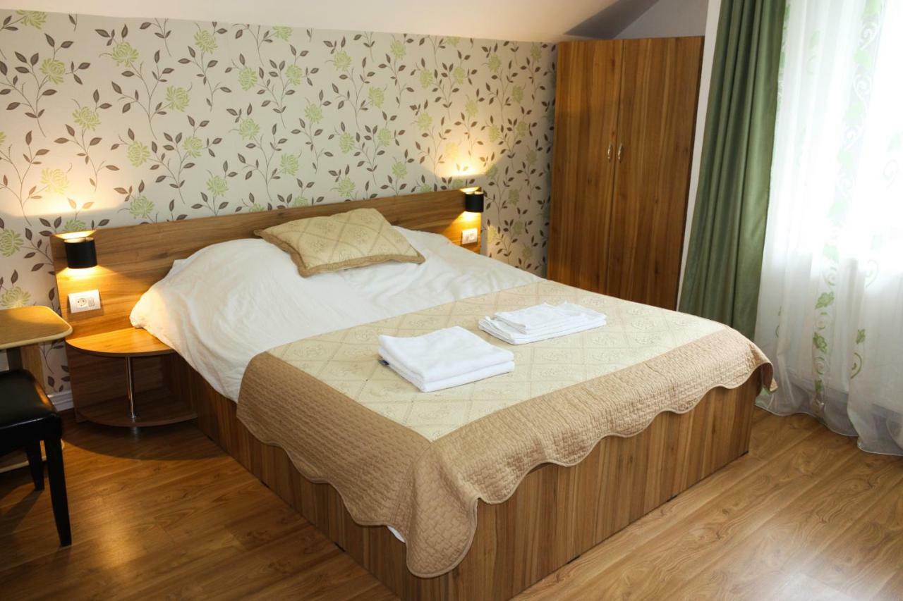 Perla Muntilor Hotell Ranca Exteriör bild